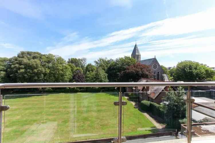 2 Bedroom Flat for Sale Folkestone Kent CT20