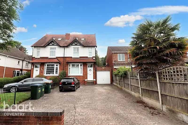 4 Bedroom Semi-Detached House for Sale Tile Hill Village