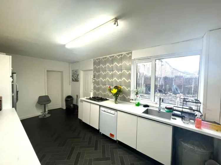 6 Bedroom Semi Detached House For Sale