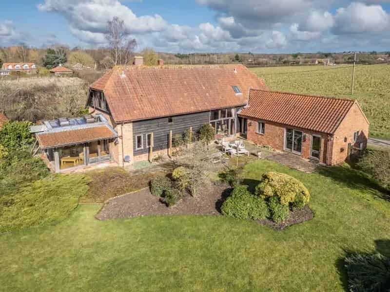 6 Bedroom Barn Conversion Ellingham Stunning Views