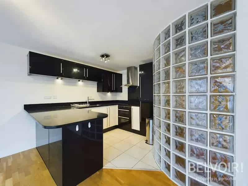 Penthouse Apartment Stone Two Double Bedrooms Allocated Parking