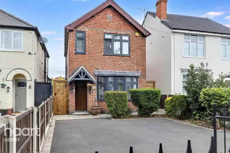 Luxury 2-Bedroom Detached House For Sale