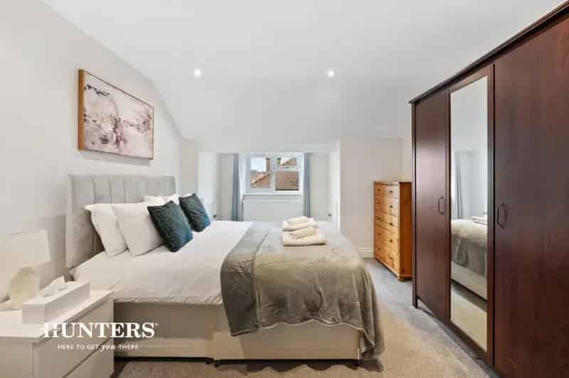 3 Bedroom Flat To Let West Hampstead - Refurbished Period Conversion