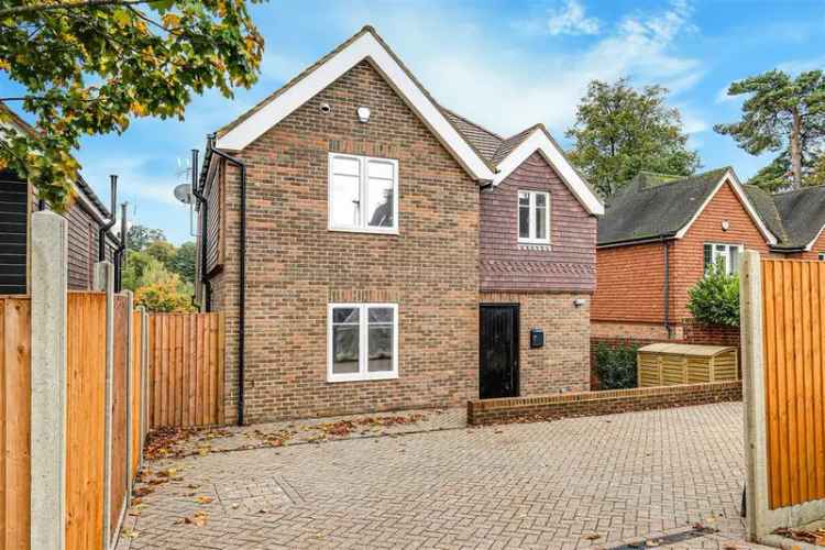 5 bedroom detached house for sale