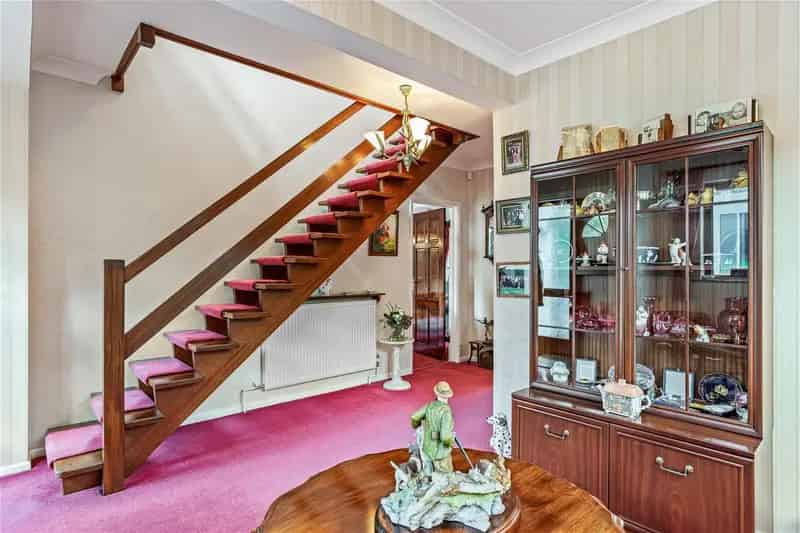 5 Bedroom Detached House Rayleigh