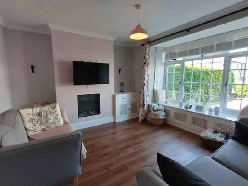 4 bedroom semi-detached house