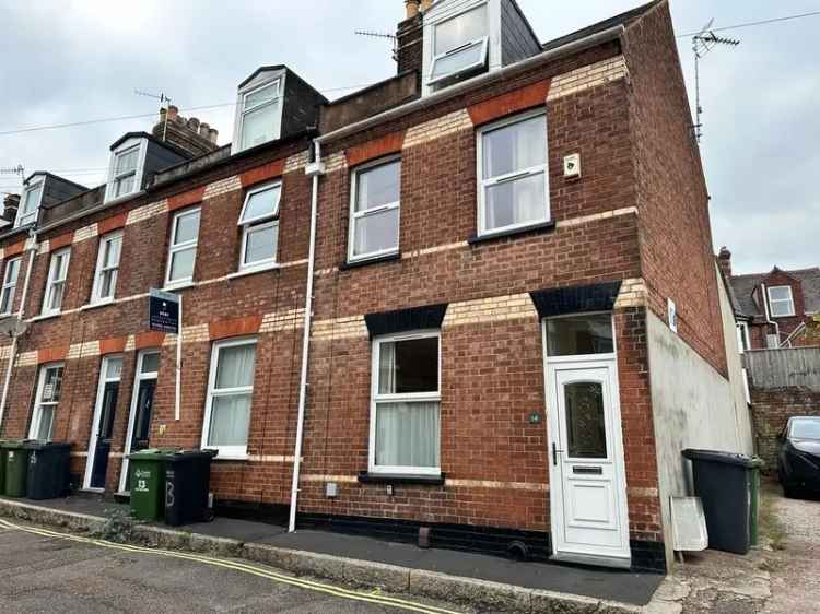 5 bedroom end of terrace house for sale