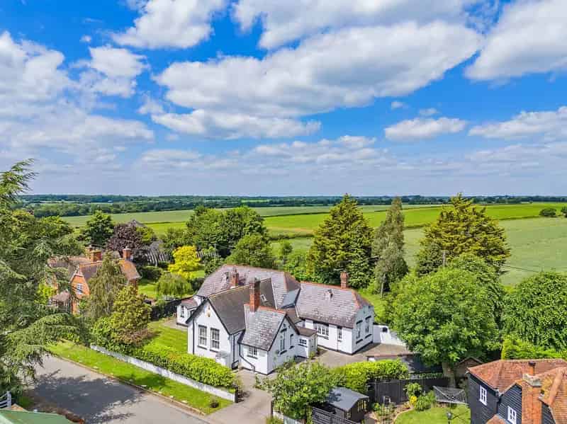 5 Bedroom Detached House For Sale Good Easter