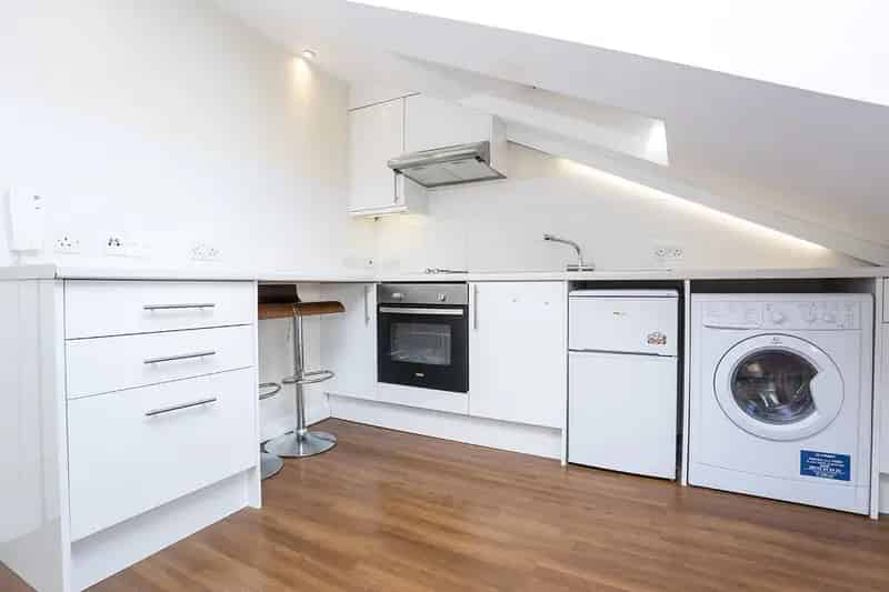 1 Bedroom Studio House to Rent in Hendon