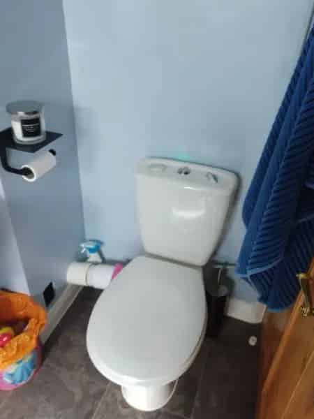One Bedroom Flat Large Back Yard Garden Newly Decorated Carpeted