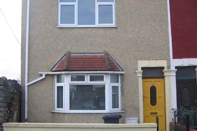 Terraced House to Rent in Carlton Park Bristol BS5