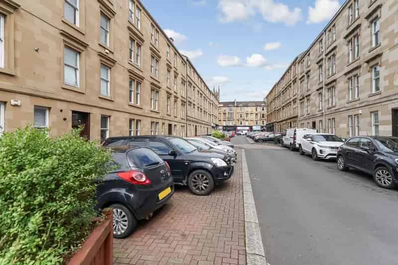 2 Bedroom Flat for Sale Dennistoun