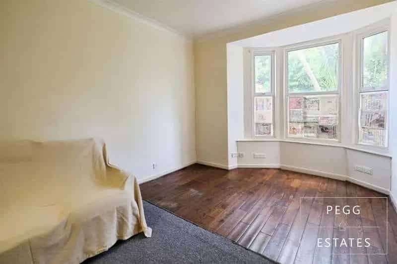 1 bed flat for sale