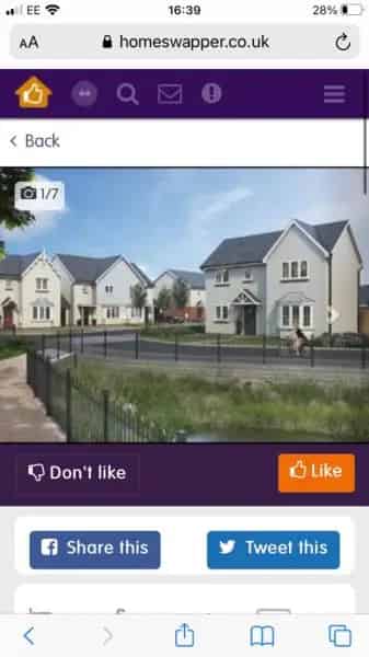 2 Bed Top Floor Flat Pet Friendly Parking Quiet Estate