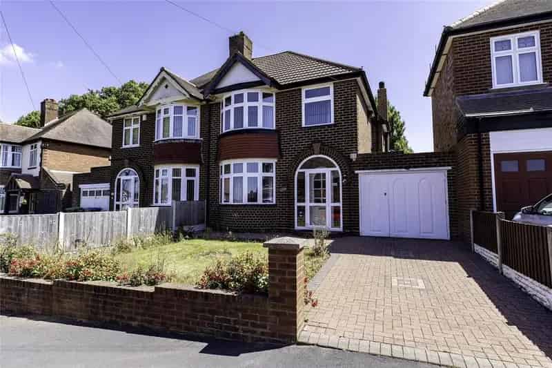 3 Bedroom Semi-Detached House for Sale
