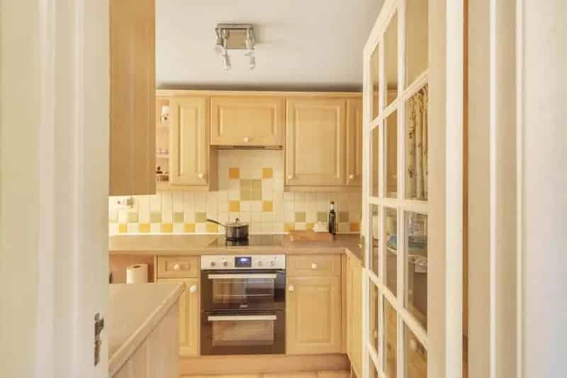 2 bedroom cottage for sale
