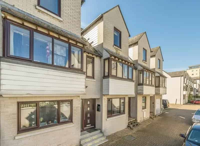 Three Bedroom Townhouse with River Views