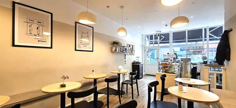 0 Bedroom Retail Property High Street Cafe to Rent