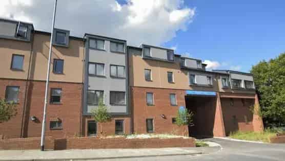 1 room flat of 53 m² in Leeds