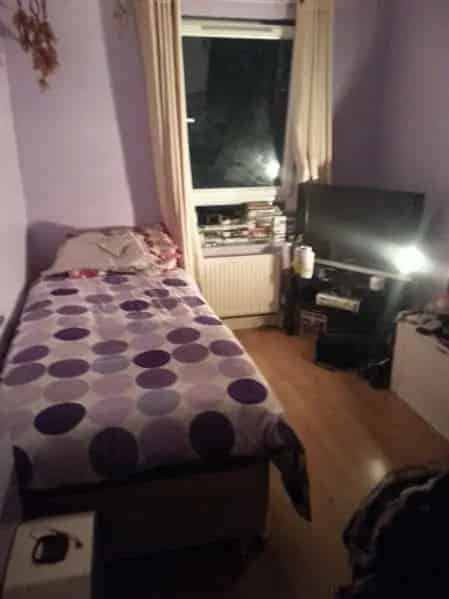 2 Bed Flat First Floor Balcony Near Canary Wharf Stratford