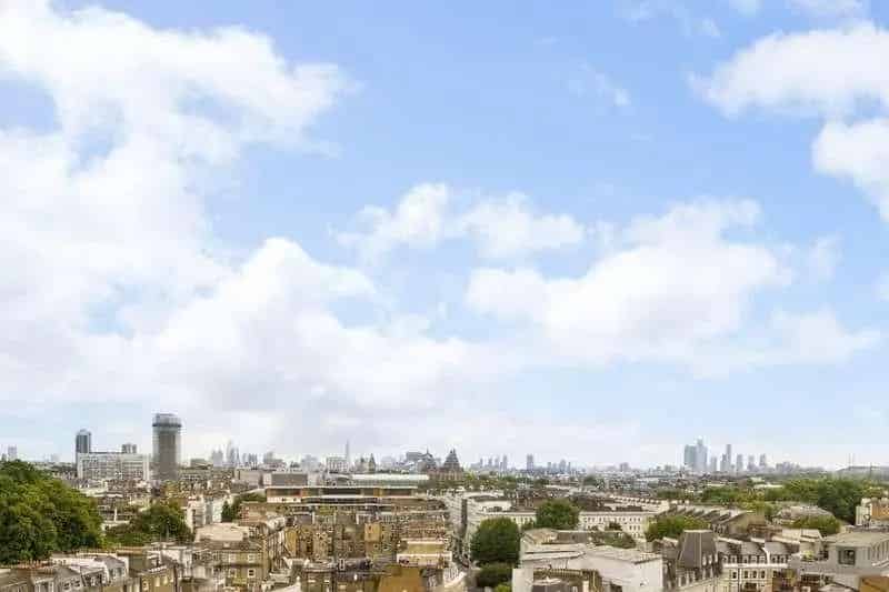2 Bed Flat for Sale - Fully Furnished, Modern Amenities, Great Location