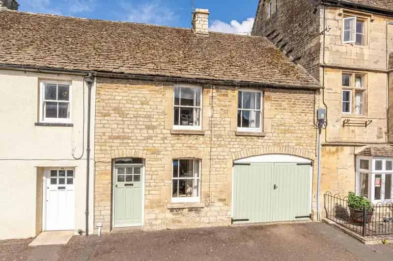 3 Bedroom Terraced House for Sale in Sherston Cotswolds