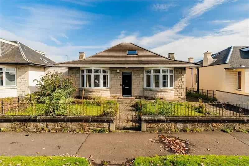 4 Bed Bungalow Detached with 3 Reception Rooms