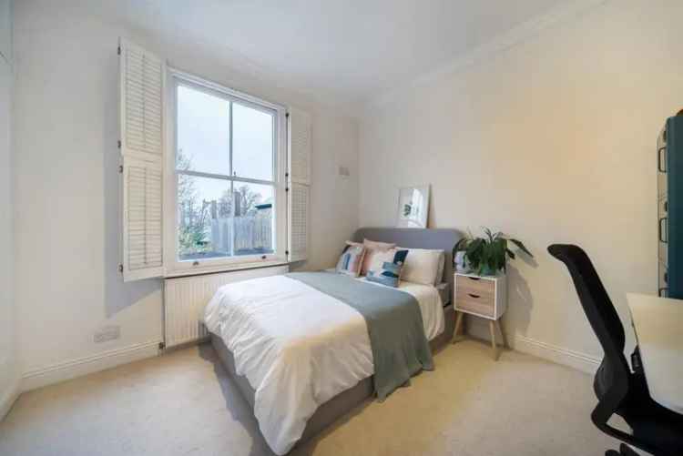 2 Bed Flat South Park Gardens  Period Features Private Terrace Garage