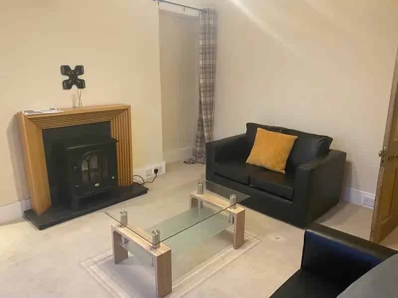 1 Bedroom Flat to Rent - Modern Kitchen, Double Bedroom, Garden Shed