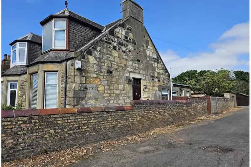 2 Bed Semi Detached House with 2 Reception Rooms