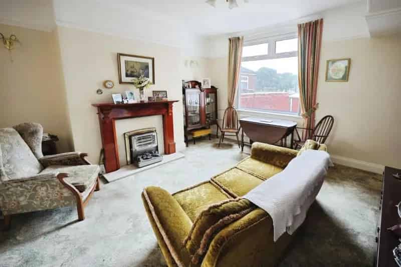 2 Bed End Terrace House For Sale - Garage - Country Views