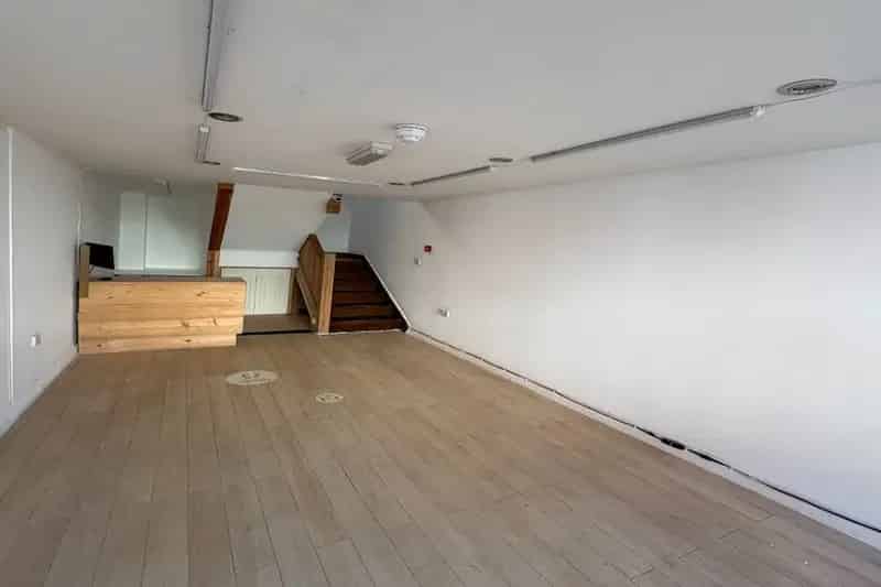Ross on Wye Retail Office Space Share of Freehold