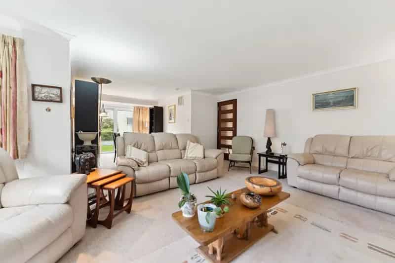 Spacious 3 Bed Ground Floor Flat Near Bearsden Cross