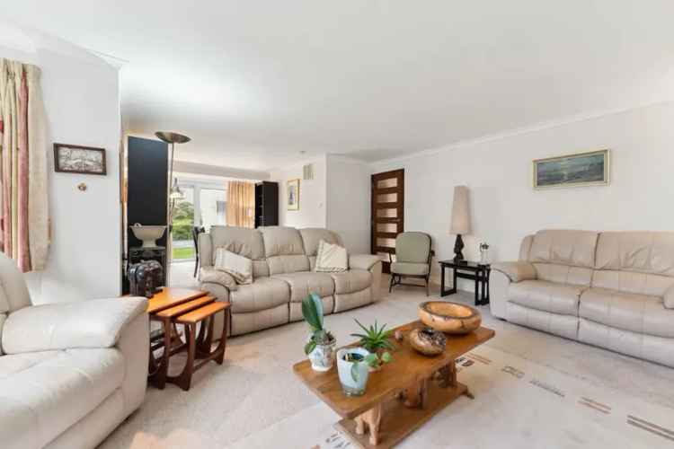 Spacious 3 Bed Ground Floor Flat Near Bearsden Cross