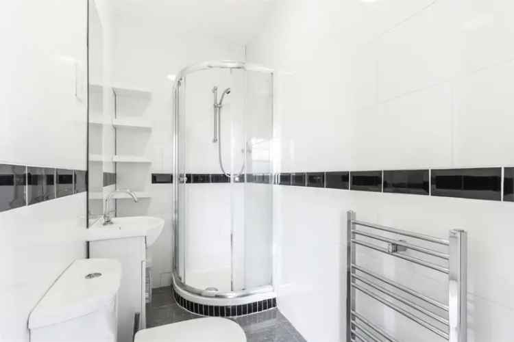 3 Bedroom Flat for Sale in Camberwell