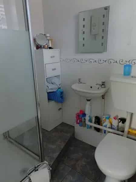 One Bed Bungalow with Garden and Drive