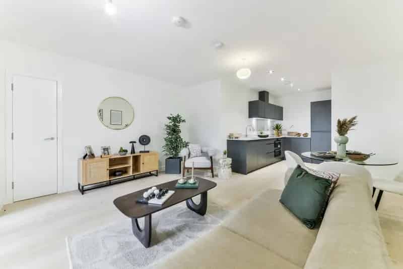 Spacious 1-Bed Apartment in Purley Near London