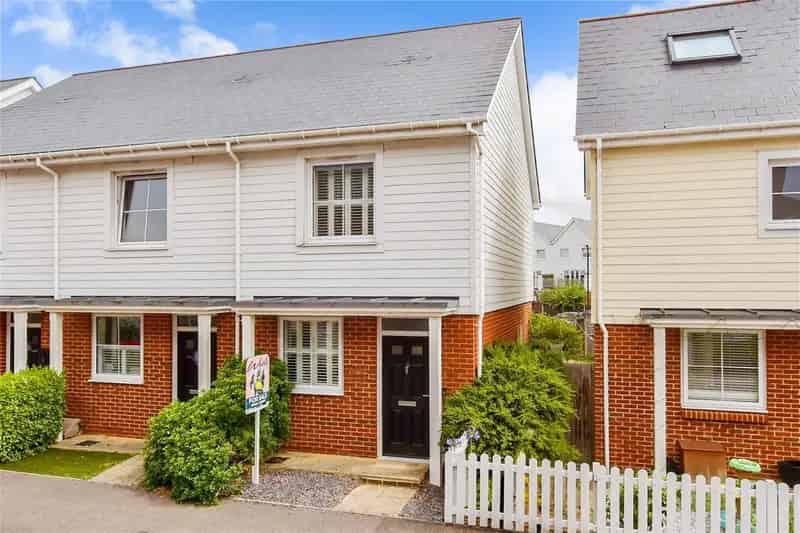 2 Bedroom End Terrace House for Sale