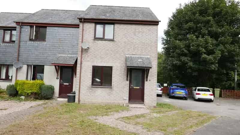 2 Bedroom End of Terrace House for Sale