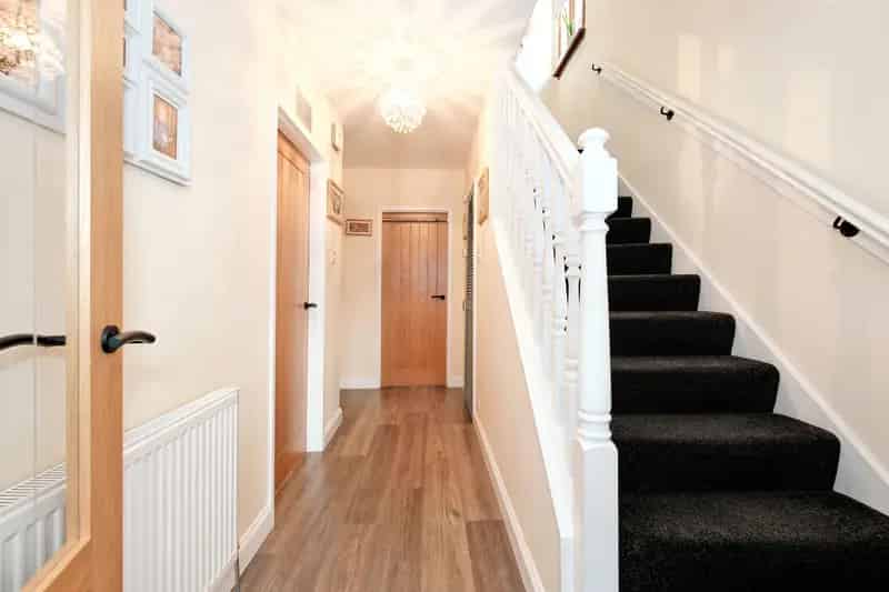 4 Bedroom Semi-Detached House in Mannofield Aberdeen