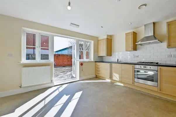 Modern 4-Bedroom Townhouse with 3 En-Suites Oxford