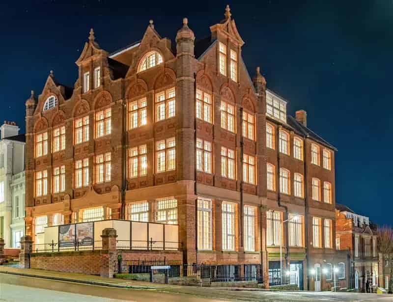 2 Bedroom Loft Apartment for Sale
