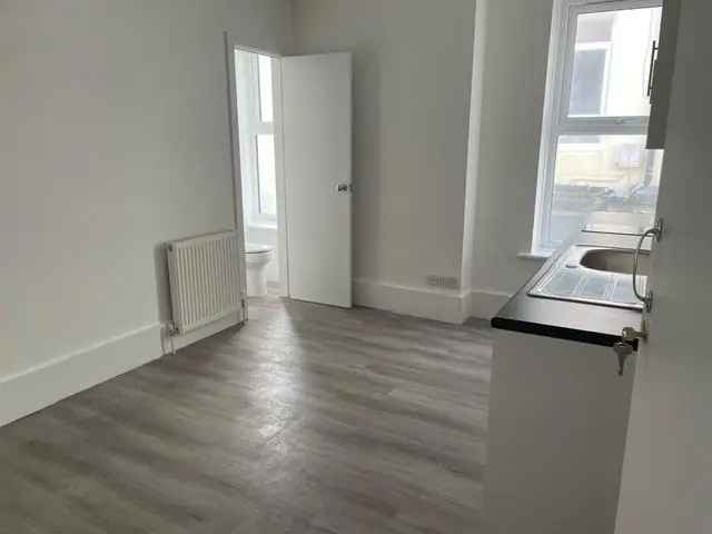 Studio Apartment Brighton Kemptown Central Location