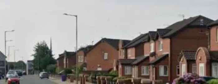 2 Bed Bungalow Queens Road Gardens Ground Floor