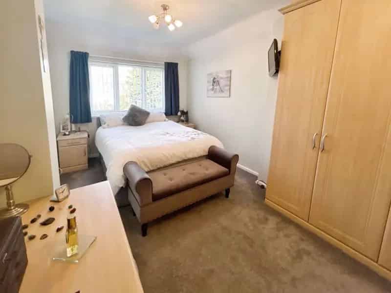 4 Bedroom Detached House to Rent