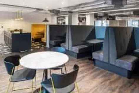 1 Room 65m² Flat Cardiff Studio Apartment