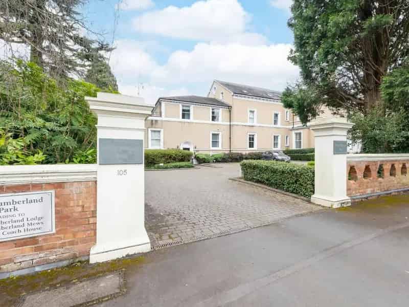 2-Bedroom Apartment North Leam Northumberland Lodge Leasehold No Onward Chain
