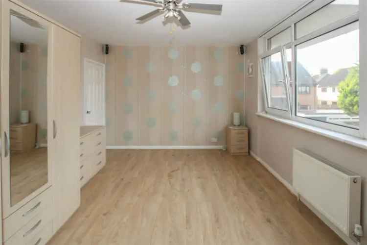 2 Bedroom Apartment near Brentwood Station