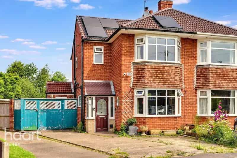 3 Bedroom Semi Detached House For Sale