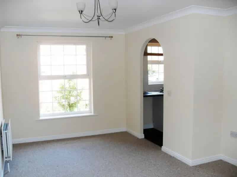 2 Bedroom Flat To Rent Available 16052025